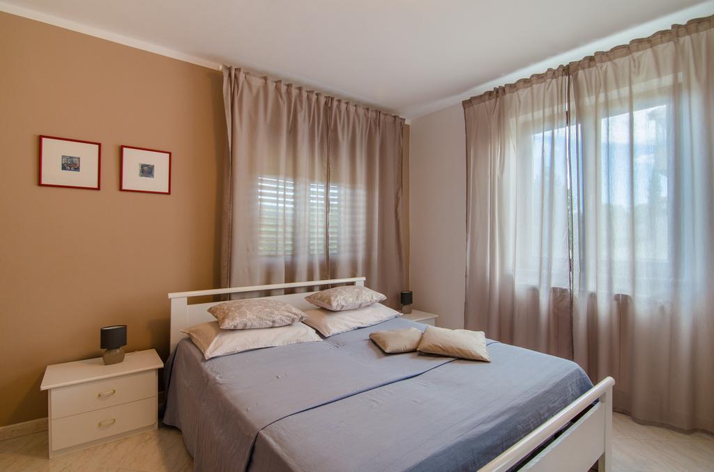 Apartments Karlo & Ivona Labin  Rum bild